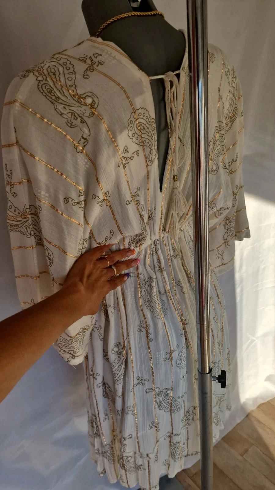 Robe bohème blanche et dorée – détails brodés – taille 36/38 – photo 13